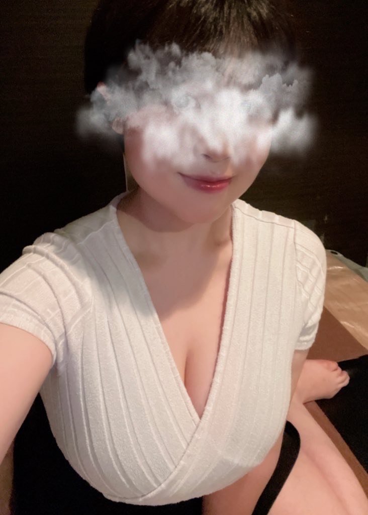 こんばんは🌙《23：00〜5:00までいます》