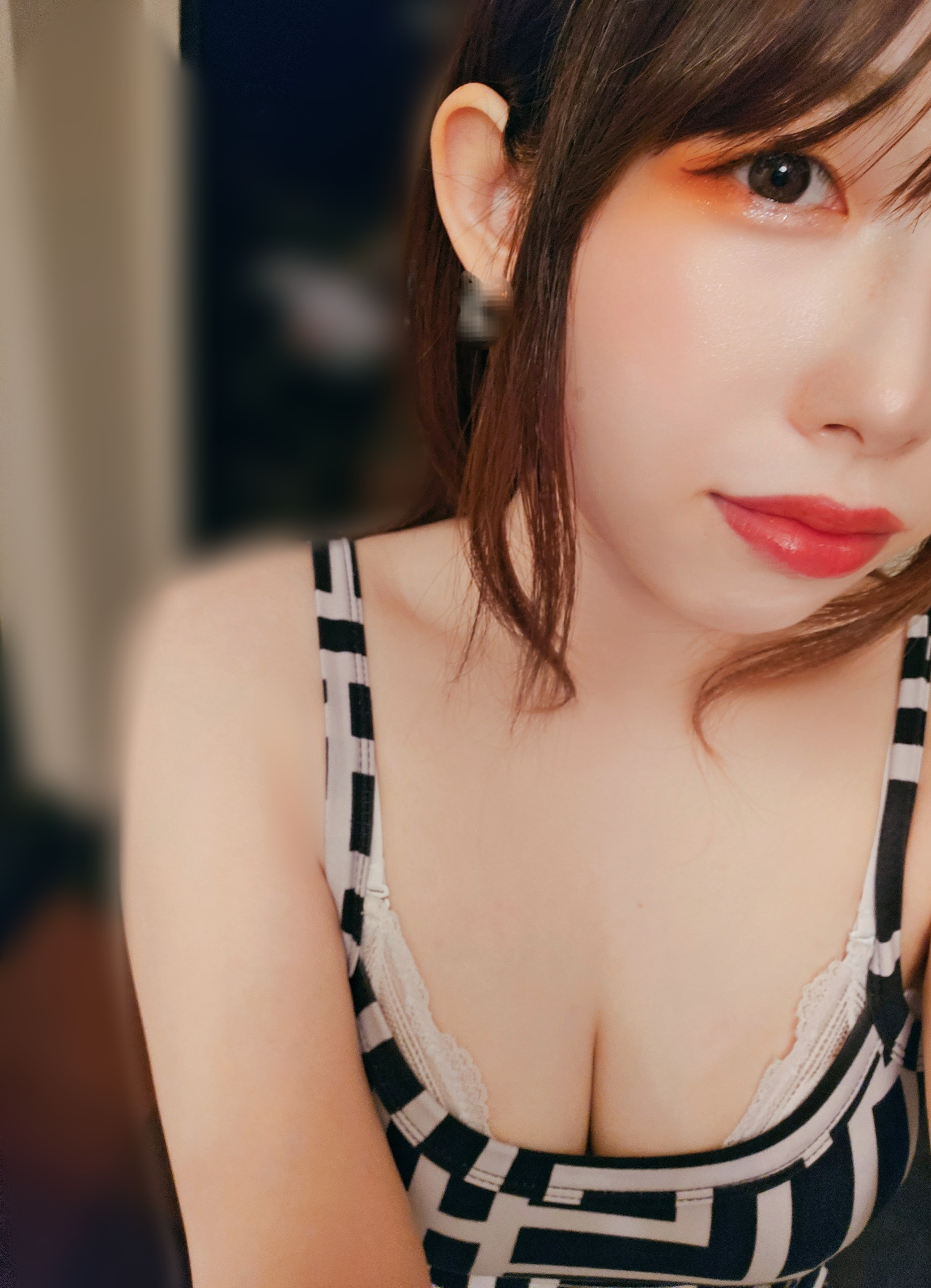 今日は珍しく🧡メイク✨